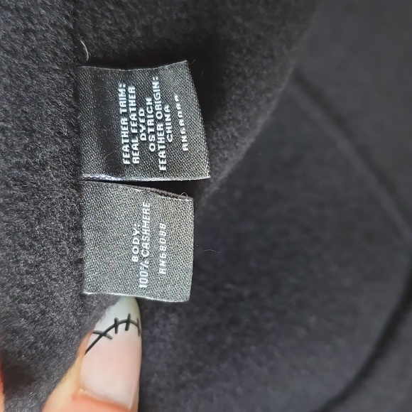 Neiman Marcus Black Cashmere And Feather Vest Medium M - Picture 8 of 9